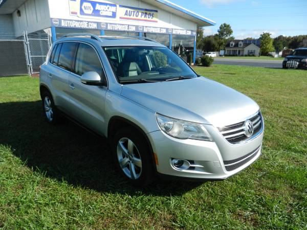 2010 VW Tiguan Wolfsburg 4x4 - 2.0T, Leather, 115k Miles, Nice!! -... for sale in Georgetown, MD – photo 6