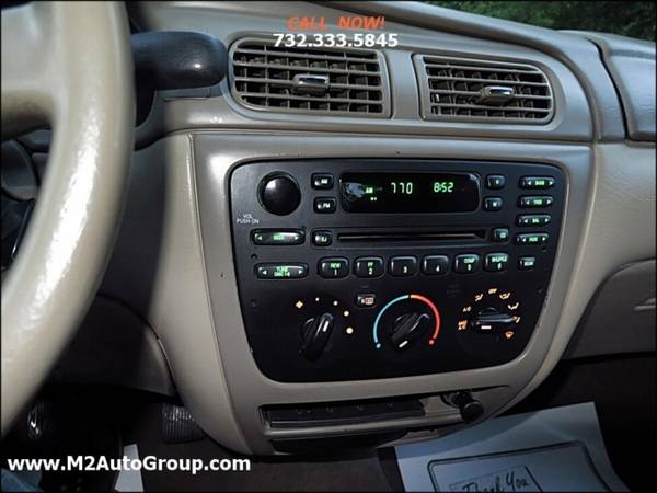2005 Ford Taurus SE 4dr Sedan - cars & trucks - by dealer - vehicle... for sale in East Brunswick, NY – photo 9