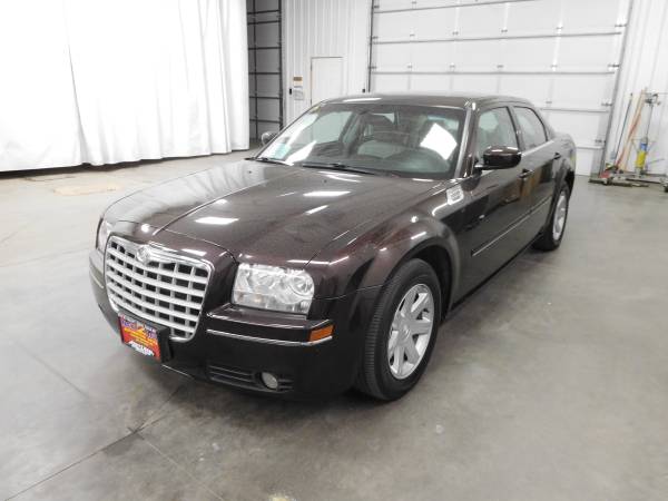 2005 CHRYSLER 300 - cars & trucks - by dealer - vehicle automotive... for sale in Sioux Falls, SD – photo 6