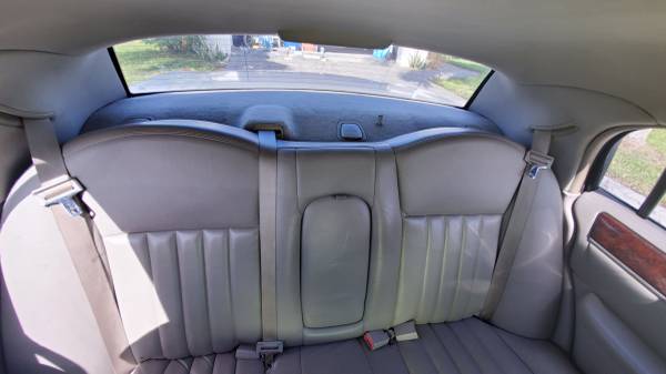 2007 Lincoln Town Car - cars & trucks - by owner - vehicle... for sale in Lehigh Acres, FL – photo 9