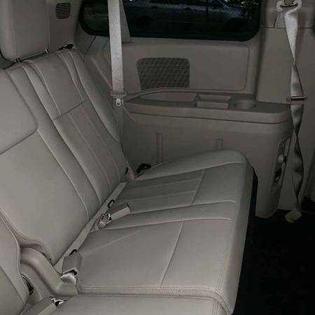 2012 CHRYSLER TOWN & COUNTRY 131,475 MILES - cars & trucks - by... for sale in Fort Myers, FL – photo 11