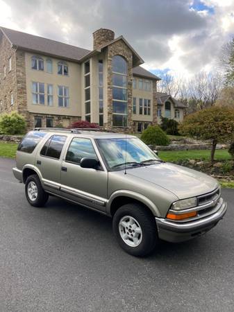 Chevy Blazer 4x4 - low mileage, 37 svc records, runs great, very for sale in Bethlehem, PA – photo 3