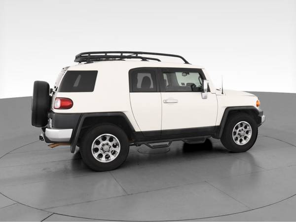 2012 Toyota FJ Cruiser Sport Utility 2D suv White - FINANCE ONLINE -... for sale in Knoxville, TN – photo 12