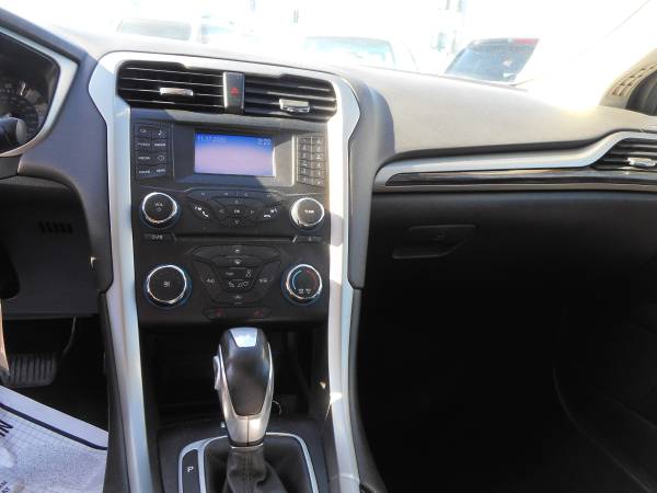2013 Ford Fusion SE - cars & trucks - by dealer - vehicle automotive... for sale in Twentynine Palms, CA – photo 10