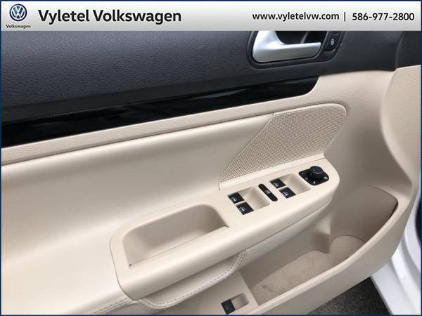2013 Volkswagen Jetta SportWagen wagon 4dr DSG TDI w/Sunroof for sale in Sterling Heights, MI – photo 17