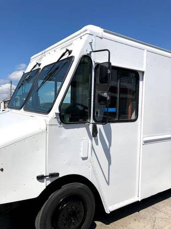 2008 Workhorse W42 - Food Truck Financing Available! - cars & trucks... for sale in Miami, NC – photo 3