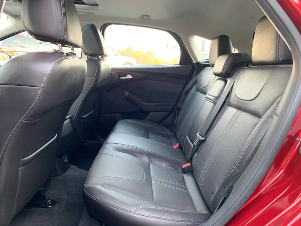 2013 Ford Focus Titanium - Leather, Sunroof, Navigation! Low miles!... for sale in Oak Forest, IL – photo 18