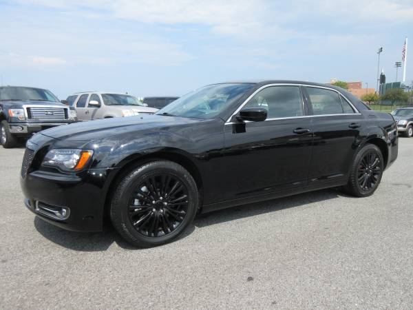 ** 2014 CHRYSLER 300 S AWD- LOADED! NAV! PREMIUM! GUARANTEED FINANCE! for sale in Lancaster, PA – photo 2