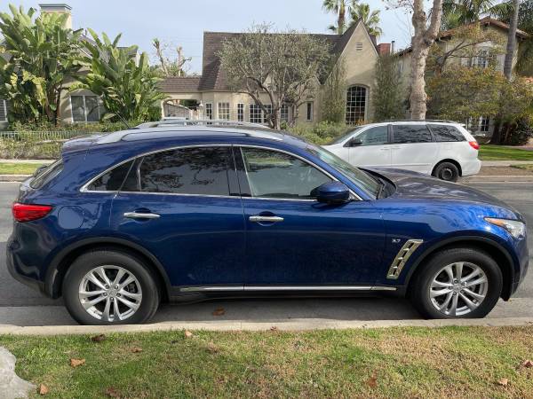 2016 INFINITI QX70.........Only 12,600 Miles!!!!!! - cars & trucks -... for sale in Beverly Hills, CA – photo 2
