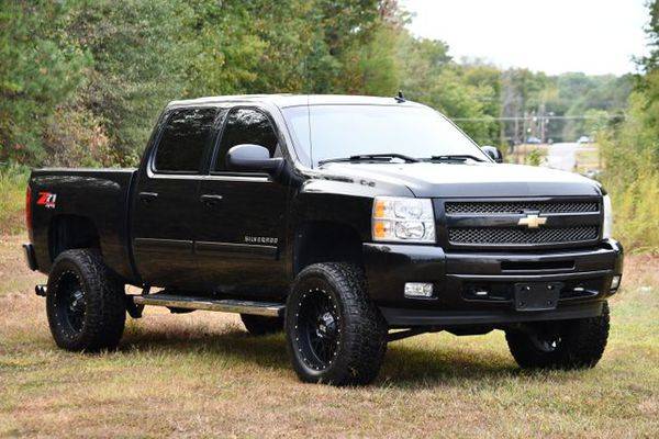 2010 Chevrolet Chevy Silverado 1500 Crew Cab LT Pickup 4D 5 3/4 ft... for sale in Colonial Heights, VA – photo 3