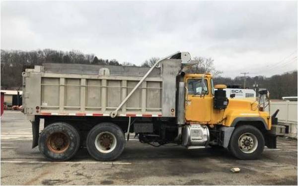 2003 Mack RD688S T/A Dump Truck - cars & trucks - by owner - vehicle... for sale in NEW HOLLAND, PA – photo 3