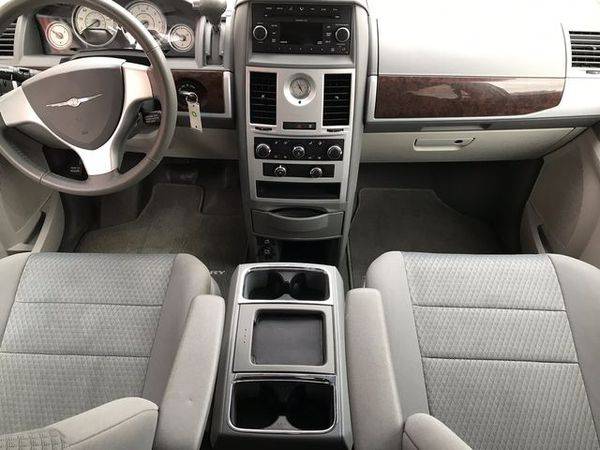 2009 Chrysler Town Country Touring Minivan 4D Serviced! Clean! Financi for sale in Fremont, NE – photo 8