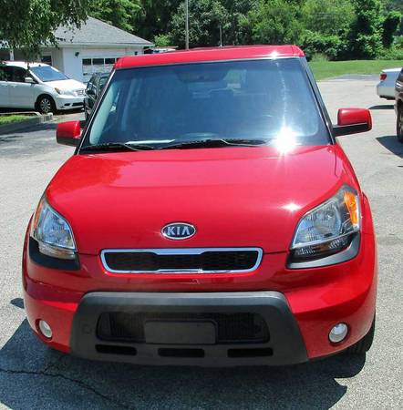 2011 Kia Soul 4dr red *REDUCED* - cars & trucks - by dealer -... for sale in Louisville, KY – photo 3