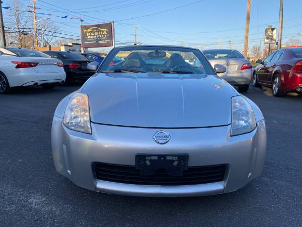 2004 Nissan 350Z Enthusiast Roadster 6 Speed RWD Excellent Condition for sale in Centereach, NY – photo 4