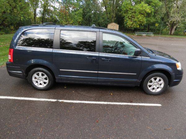 2009 Chrysler Town Country 4dr Wgn Touring - Call or TEXT! Financing A for sale in Maplewood, MN – photo 2