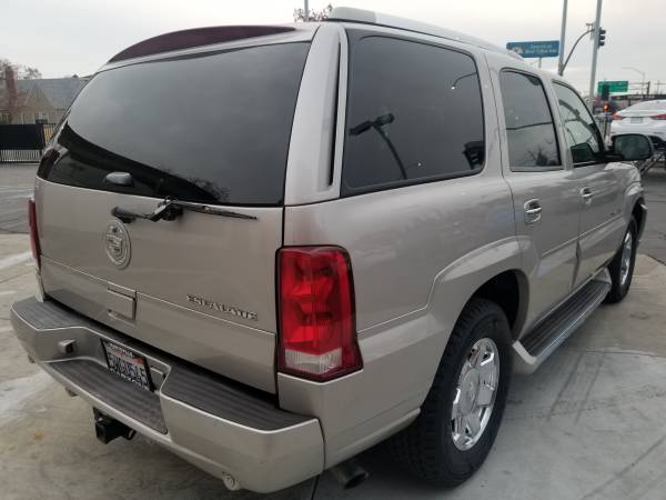///2006 Cadillac Escalade//AWD//Leather//Heated Seats//Navigation/// for sale in Marysville, CA – photo 5