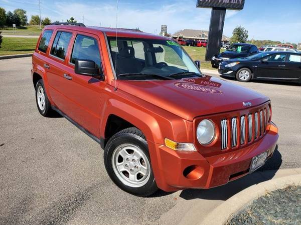2009 Jeep Patriot Sport 4dr SUV ONE OWNER // LOW MILES for sale in Faribault, MN – photo 2