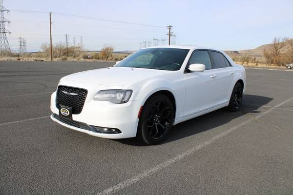 Chrysler 300 - BAD CREDIT BANKRUPTCY REPO SSI RETIRED APPROVED -... for sale in Hermiston, OR – photo 3