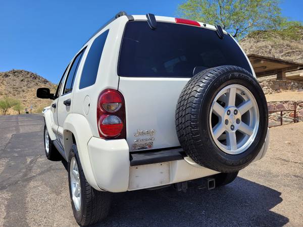 2007 Jeep Liberty Limited 4WD 2-Owner Clean Carfax for sale in Phoenix, AZ – photo 3