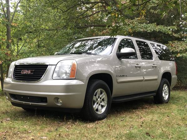 2008 GMC YUKON XL LOADED LEATHER MOONROOF! 140K EXCEL IN/OUT! E-85 GAS for sale in Copiague, NY – photo 24