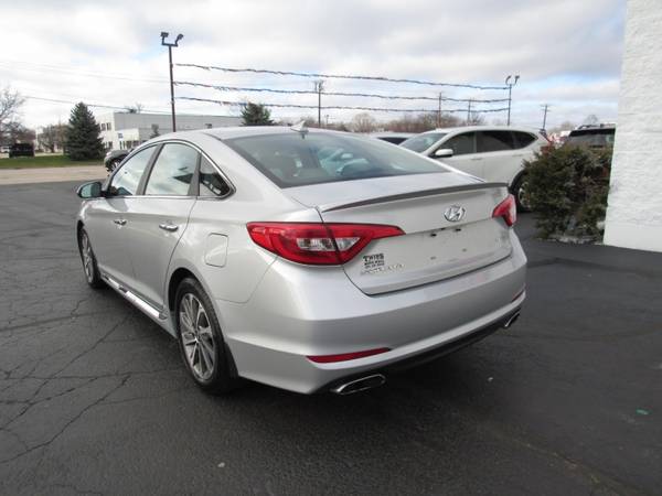 2015 Hyundai Sonata 2.4L Limited - cars & trucks - by dealer -... for sale in Rockford, WI – photo 6