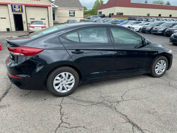 2018 Hyundai Elantra SE 4dr Sedan 6A (US) - - by for sale in West Chester, OH – photo 6