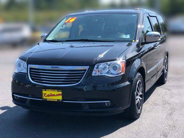 2016 Chrysler Town Country Limited for sale in Monroe, WA – photo 4