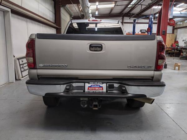 2003 Chevrolet Silverado 2500, Diesel, 4WD, Great For Towing!!! for sale in Madera, CA – photo 4