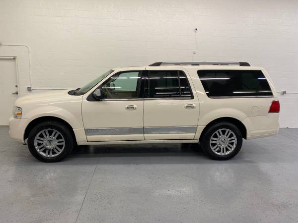 2007 Lincoln Navigator L. Luxury 4dr SUV - cars & trucks - by dealer... for sale in Pinellas Park, FL – photo 8