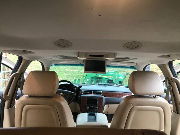2007 Chevy Tahoe LTZ 4WD - cars & trucks - by owner - vehicle... for sale in Earlysville, VA – photo 11
