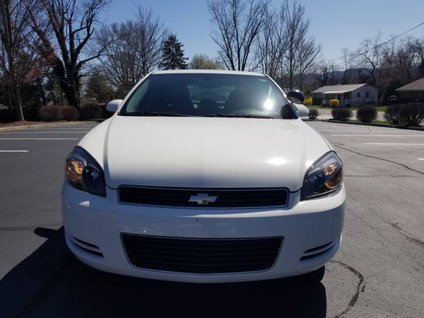 2009 Chevrolet Impala LT-3 9L V6-Low 69 k Miles-One Owner - cars & for sale in Candler, NC – photo 6