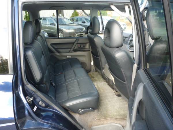 2002 MITSUBISHI MONTERO LIMITED VERY CLEAN 4X4 3RD ROW 7 PASS LEATHER for sale in Milford, MA – photo 14