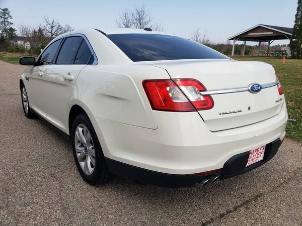2011 Ford Taurus SEL Sedan - - by dealer - vehicle for sale in New London, WI – photo 3