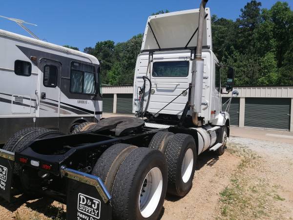 Clean 2008 Volvo VN - - by dealer - vehicle automotive for sale in Fayetteville, GA – photo 7