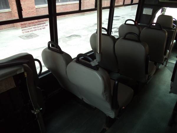 2007 Chevrolet 3500 Handicap Wheelchair Assesessable Mini Bus 85k -... for sale in Chicago, IL – photo 17