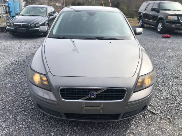 2006 Volvo Volvo S40 LOW MILES ! ! ! - cars & trucks - by owner -... for sale in Elizabethton, TN – photo 3