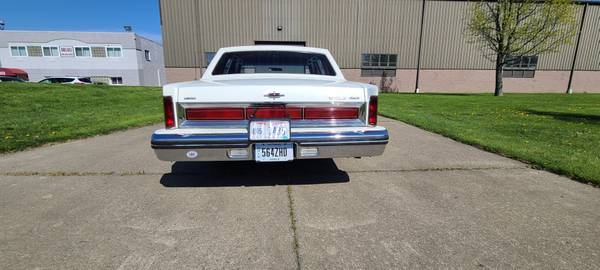 1982 Lincoln Town Car - - by dealer - vehicle for sale in EUCLID, OH – photo 5