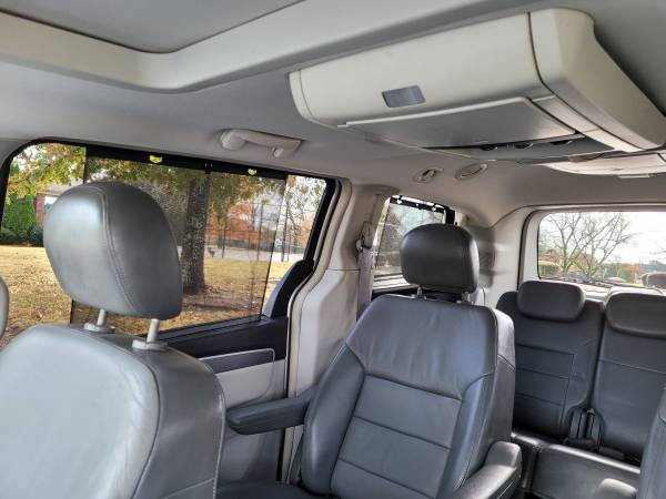 2009 Volkswagen Routan SEL - cars & trucks - by owner - vehicle... for sale in Lawrenceville, GA – photo 14