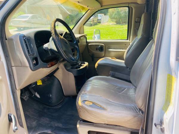 Chevrolet Express 3500 BOX TRUCK for sale in Rex, GA – photo 4