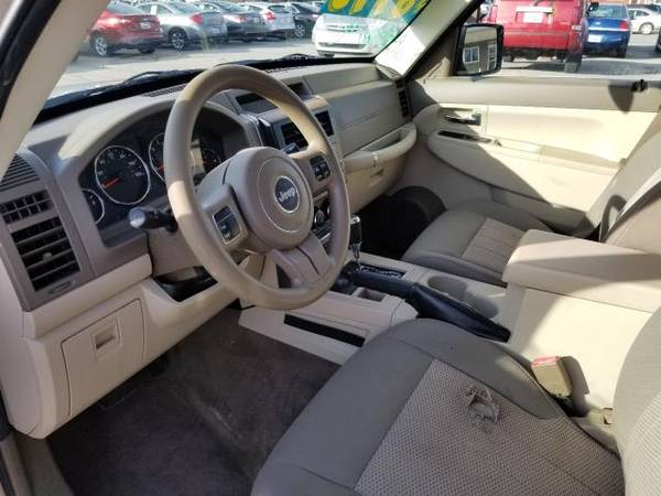 2011 Jeep Liberty Sport 4WD - cars & trucks - by dealer - vehicle... for sale in Cedar Rapids, IA – photo 14