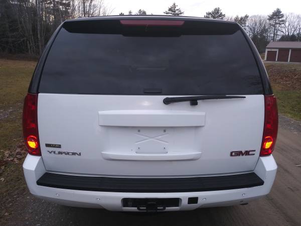 2007 GMC Yukon SLT 4X4 "Loaded, New Sticker, Must See" - cars &... for sale in Windsor, ME – photo 7