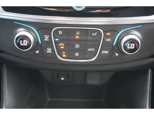 2018 Chevrolet Chevy Traverse LT Cloth - - by dealer for sale in Denton, TX – photo 10