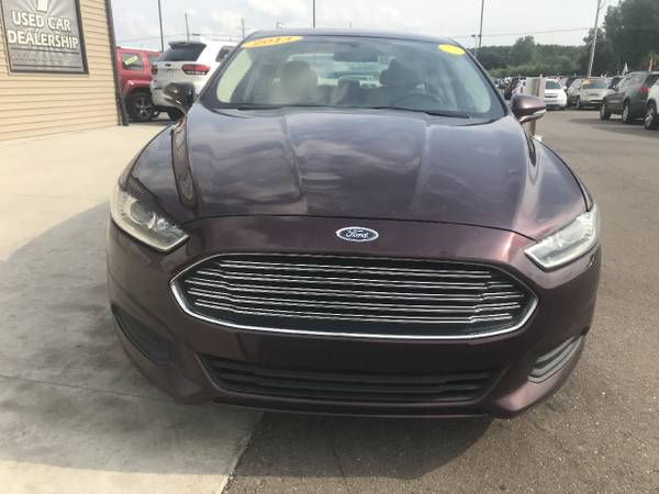 GAS SAVER!! 2013 Ford Fusion 4dr Sdn SE FWD for sale in Chesaning, MI – photo 2