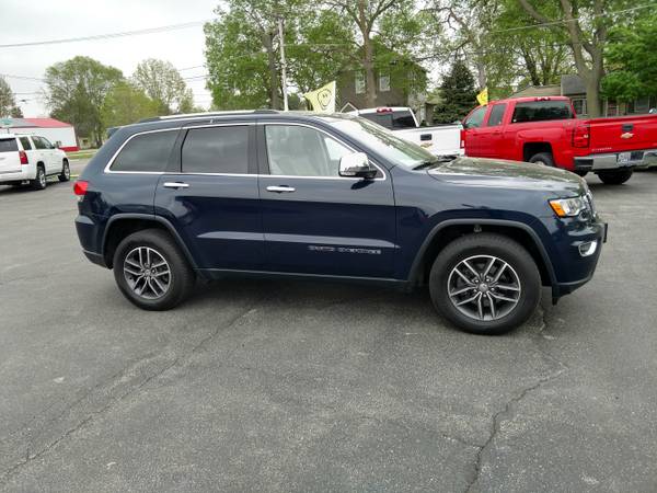 2018 Jeep Grand Cherokee Limited 4 4 (Sunroof) - - by for sale in Loves Park, IL – photo 3