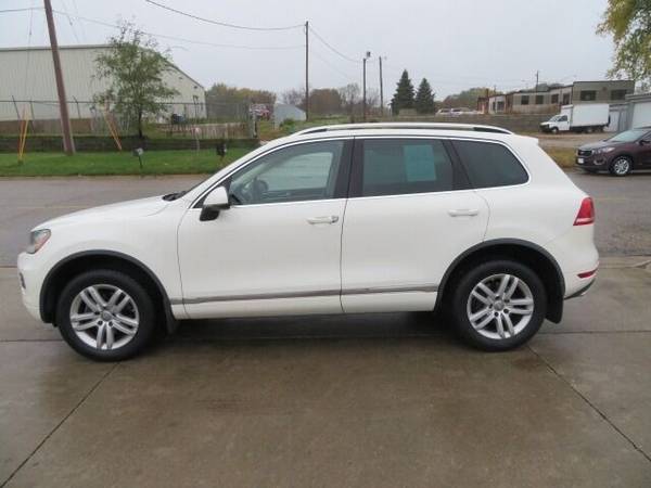 2012 VW Touareg TDI 4WD Diesel... 122,000 Miles... $11,900... New... for sale in Waterloo, IA – photo 3
