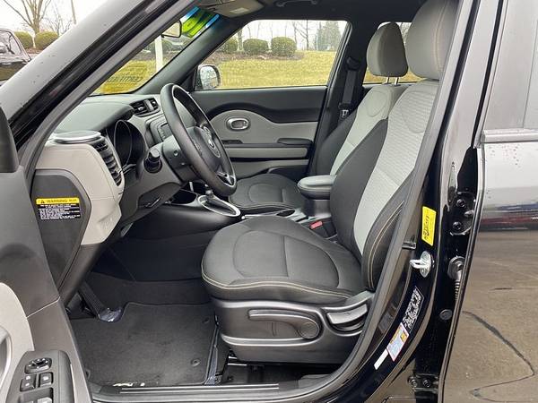 2016 Kia Soul 4d Hatchback - - by dealer - vehicle for sale in Cincinnati, OH – photo 19