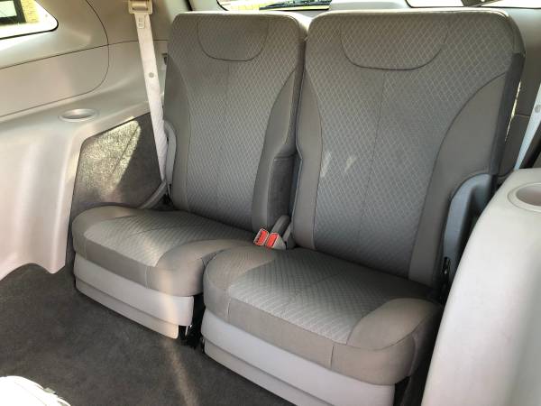Best Buy! 2006 Chrysler Pacifica! 3rd Row! for sale in Ortonville, MI – photo 17