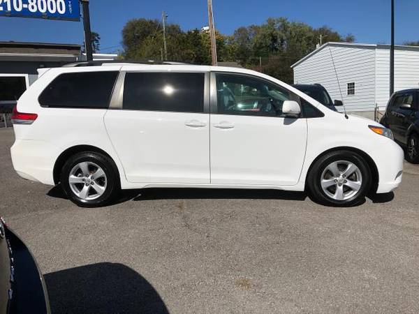 2012 Toyota Sienna 5dr 7-Pass Van V6 LE FWD (Natl) - cars & trucks -... for sale in Knoxville, TN – photo 8