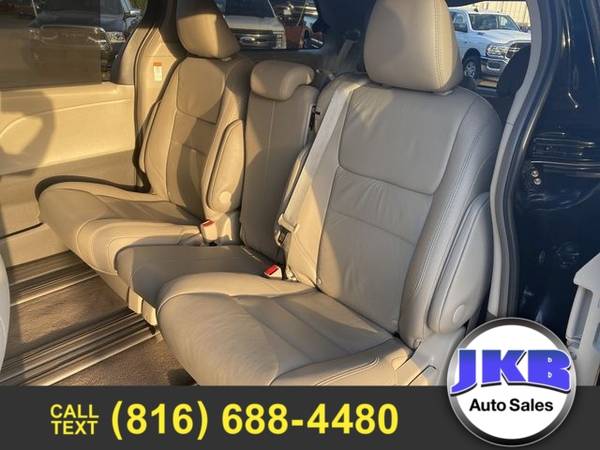 2017 Toyota Sienna XLE Minivan 4D - cars & trucks - by dealer -... for sale in Harrisonville, MO – photo 8