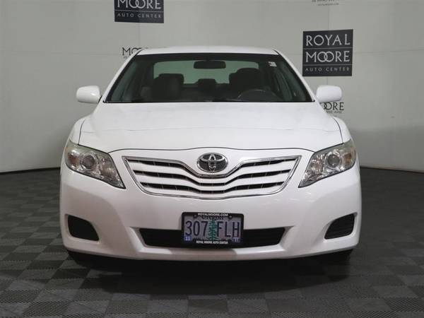 2011 Toyota Camry LE EASY FINANCING!! - cars & trucks - by dealer -... for sale in Hillsboro, OR – photo 4